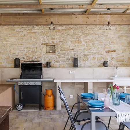 Casa Bella By Interhome Tatil Evi Svetvinčenat