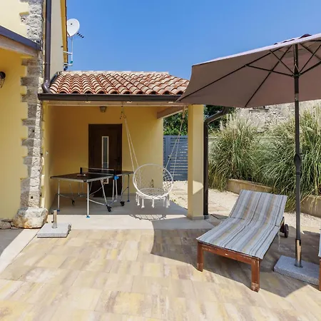 Casa Bella By Interhome Tatil Evi Svetvinčenat