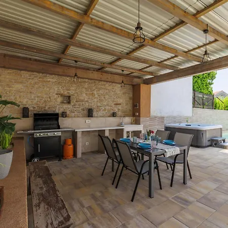 Casa Bella By Interhome Svetvinčenat